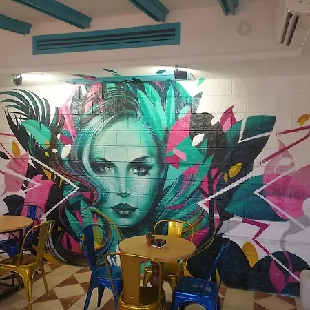 Hotel De 4*