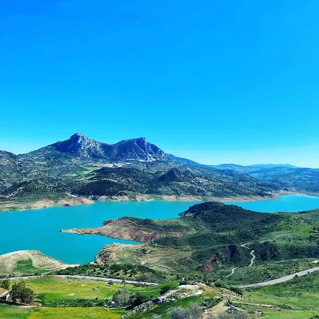 Valley 4*